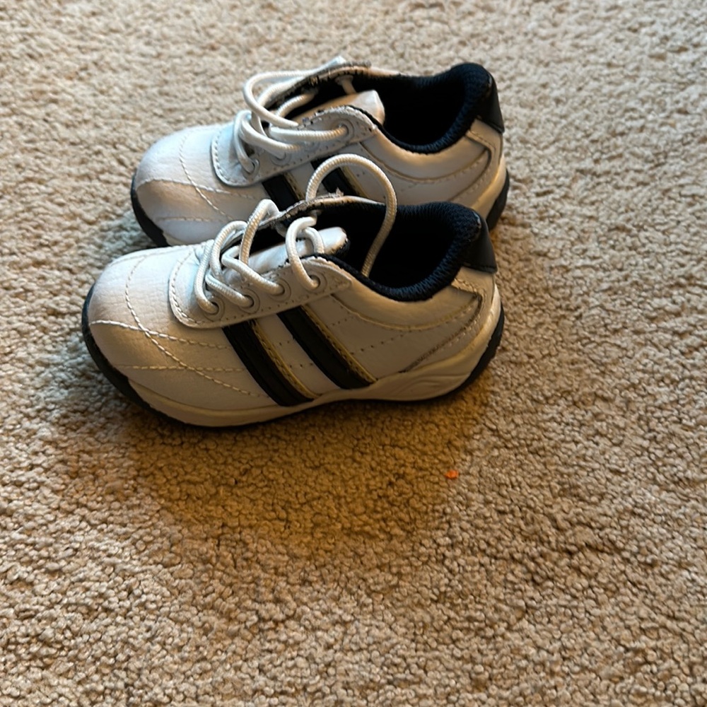 Genuine kids tennis shoes